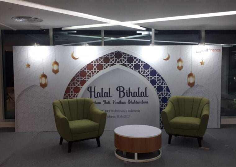 Jasa Backdrop Halal Bihalal