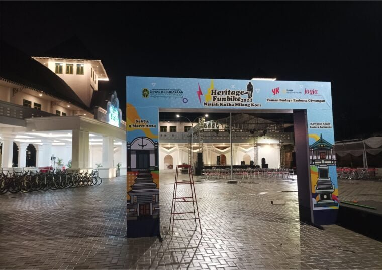 Pembuatan Gate Event BUMN Jogja